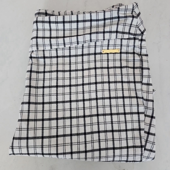 Counterparts Pants - Counterparts White and Black Plaid Pants Petite Large